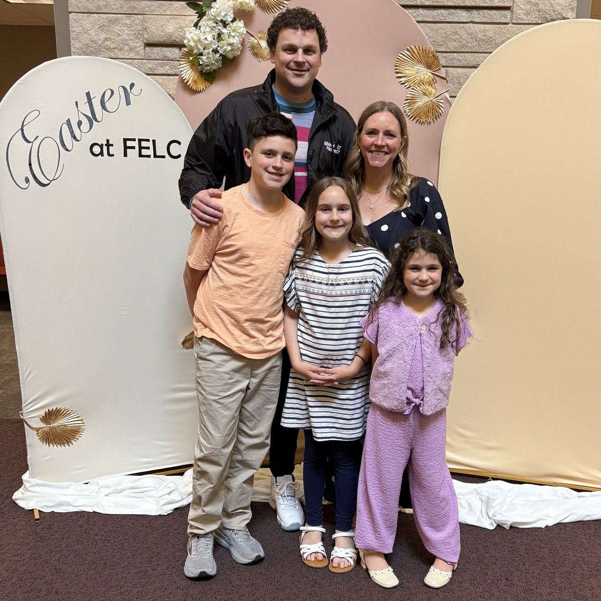 JaredWellman's tweet image. Happy Easter/Resurrection Sunday! The most important day, the most important act in Human history🙌

#HeIsHasRisen #HeIsAlive #JesusIsEnough