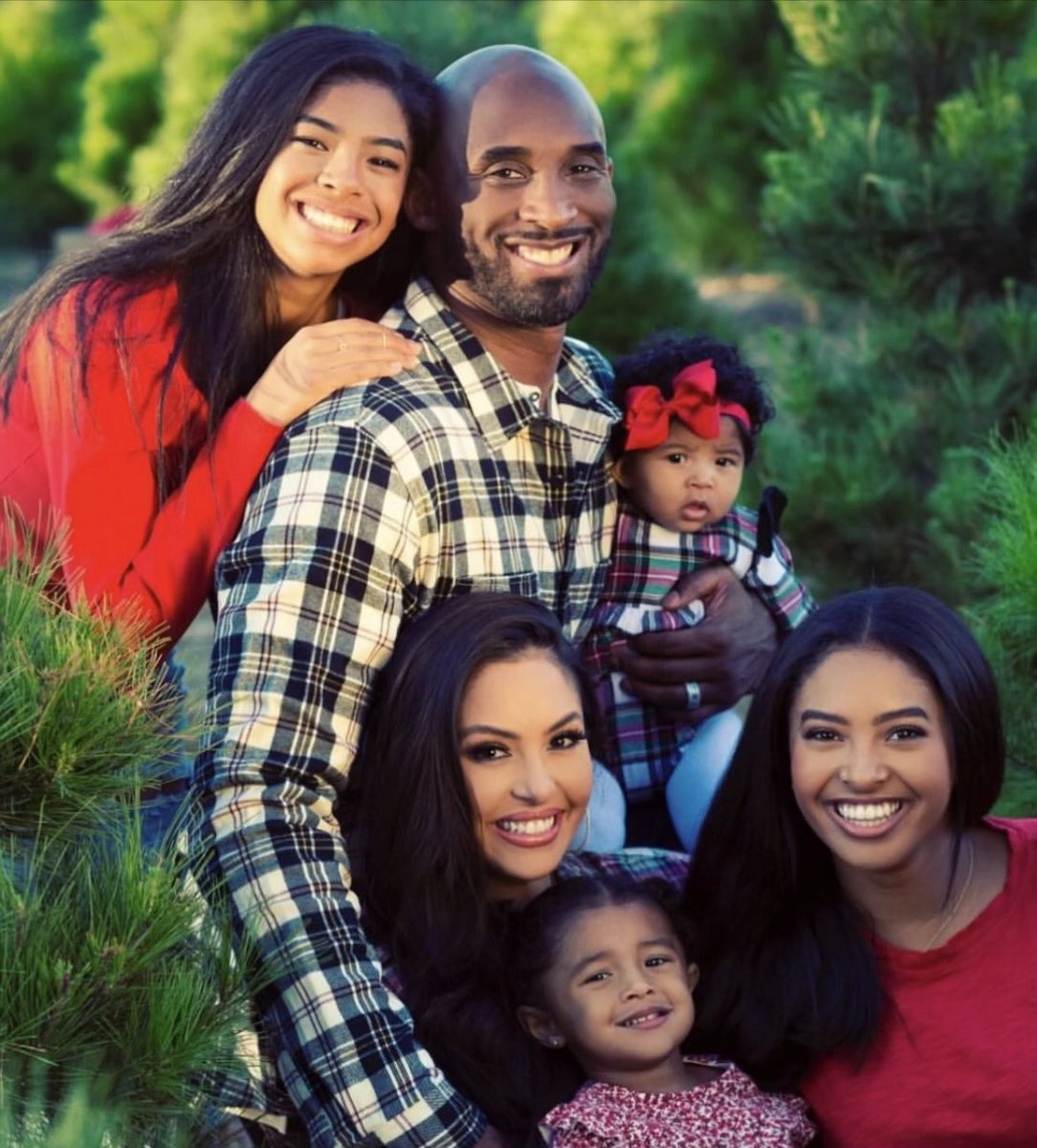 kobehighlight's tweet photo. Happy Easter 🐰 

Mambas Forever https://t.co/Oejmj7ITg1