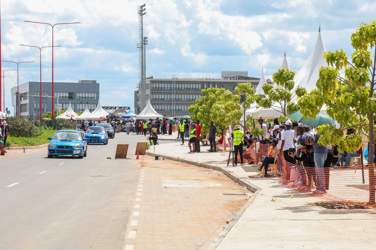 TechnopolisKE's tweet photo. Spectators energy. More from the #RaceWars! 

#SiliconSavannah https://t.co/xOc8p2R0Jh