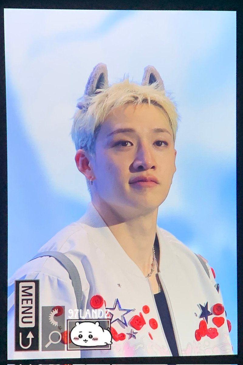 97landz's tweet photo. [PREVIEW]
260405
Stray Kids 6TH FANMEETING
.・✭ 𝗦𝗧𝗔𝗬 𝗶𝗻 𝗢𝘂𝗿 𝗟𝗶𝘁𝘁𝗹𝗲 𝗛𝗼𝘂𝘀𝗲 ✭・.
마지막 날도 수고 많았다🤍
You worked hard on the last day🤍
#스트레이키즈 #StrayKids #SKZ
#방찬 #BangChan #バンチャン https://t.co/pWRv5KgQA8