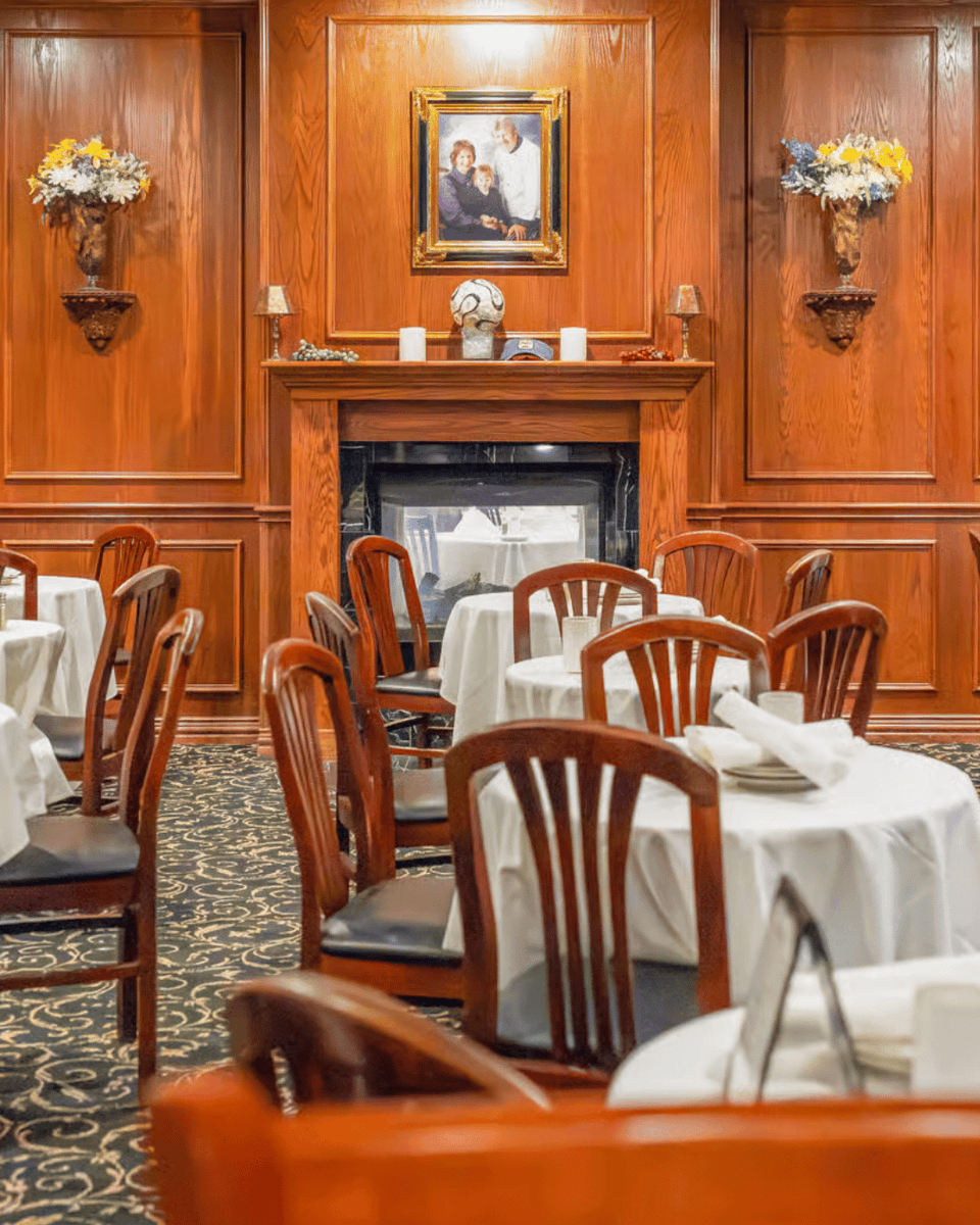 Sunday vibes = Randy's vibes. 🍷

Book your table now!

#RandysSteakhouse #FriscoEats