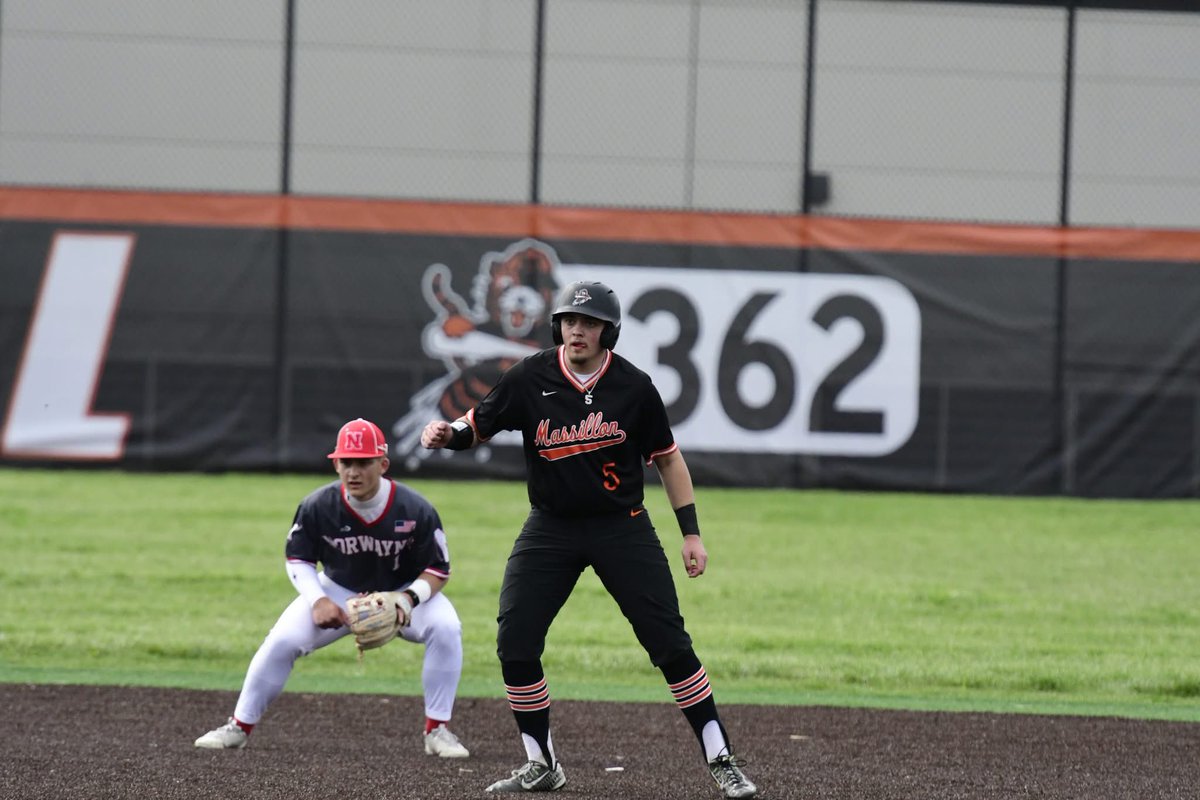 im_a_coach's tweet photo. Great start to my young guys Senior year, 7/12 with 6 RBI @drew_longwell back on the mound soon too, so many slept on, @BaseballMaloneU is getting a dude 💪🏼🔥⚾️ #keepgrinding  @MTigerBaseball @MaloneBaseball https://t.co/d4vN9zjzlb