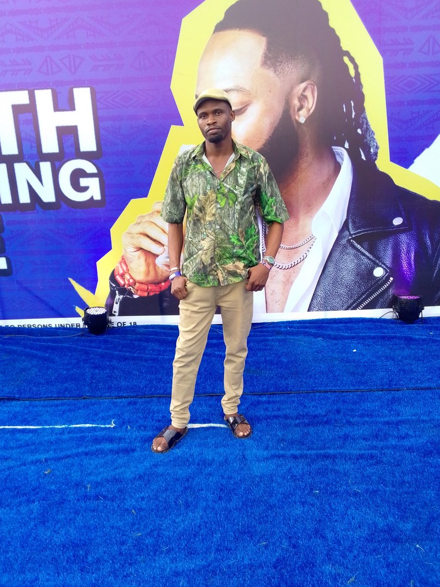De_PrincePaul's tweet photo. Tonight awaiting @2niteFlavour 💕 https://t.co/Wj5DCmQaI2