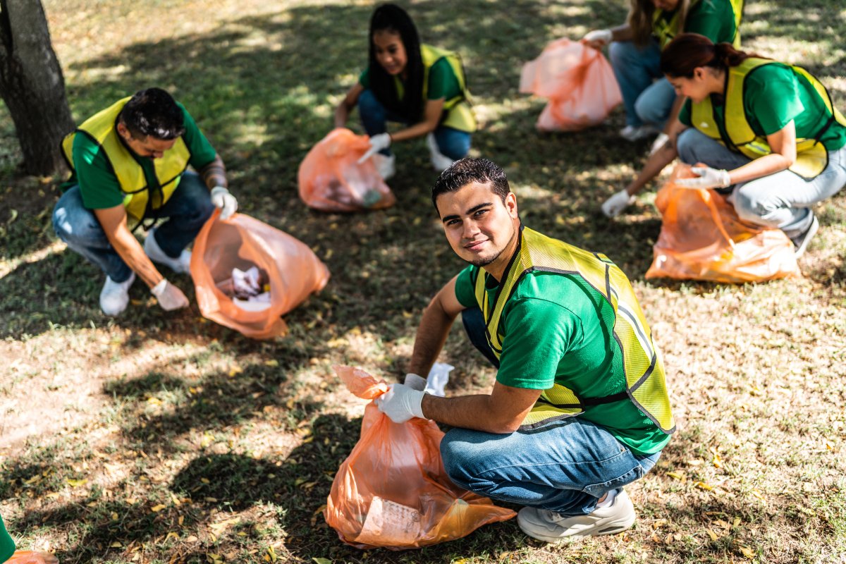bratzzzsoftboy's tweet photo. " Community Garden Cleanup u0026 Planting Day! Sat, 9AM at Maple Park. Bring gloves—we’ll grow veggies + flowers. Snacks provided! Let’s green our space together.  #NeighborlyVibes #CommunityGreen" https://t.co/v0S3ggHshv