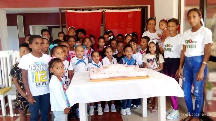 Continúan desarrollándose en las diferentes  instituciones  educativas de la provincia #SantiagoDeCuba, actividades por el  65 aniversario de la Organización de  Pioneros José Martí.
 ¡Felicidades chamaquilis!