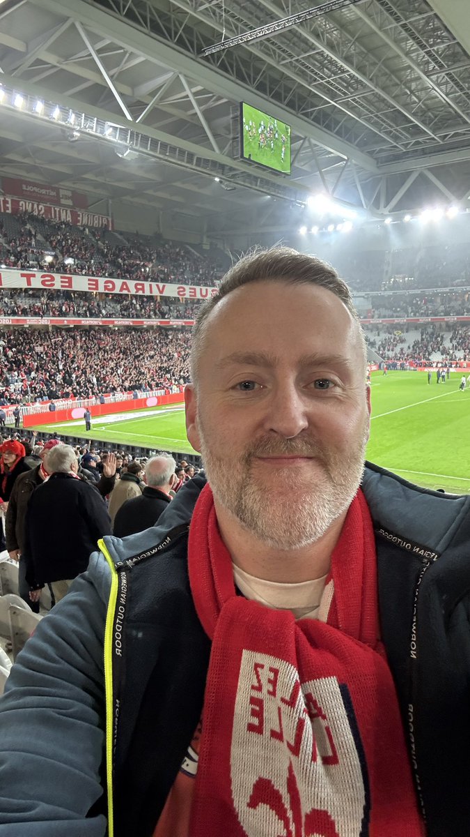 thegibshow_'s tweet photo. Let’s talk about last night
Best #losc performance of the season
Incredible atmosphere at the Derby du Nord
Le Nord est Rouge! https://t.co/riznA2Ddfl