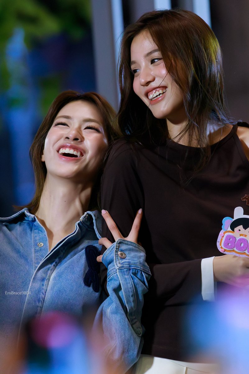 EmBrace9804 tweet media