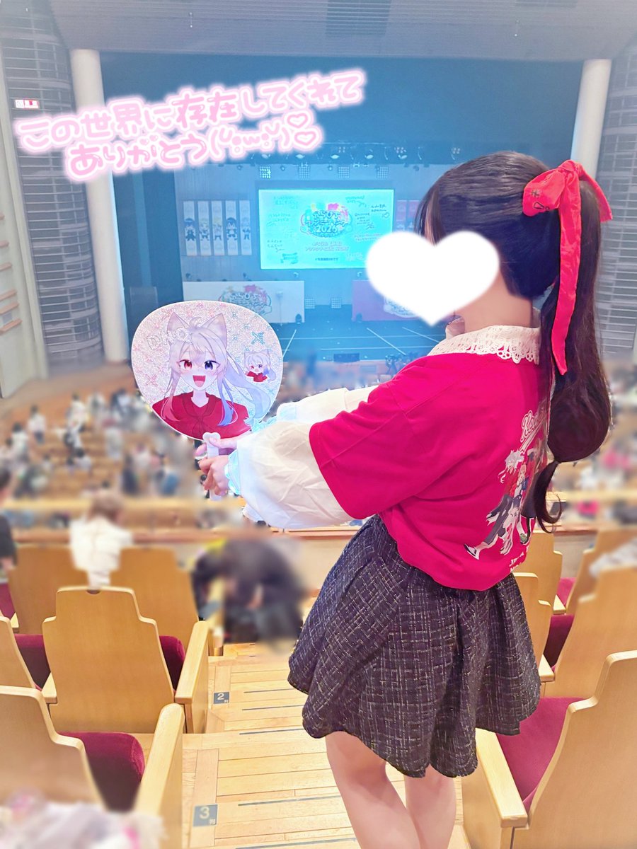 える𓂃◌𓈒𓐍 tweet media