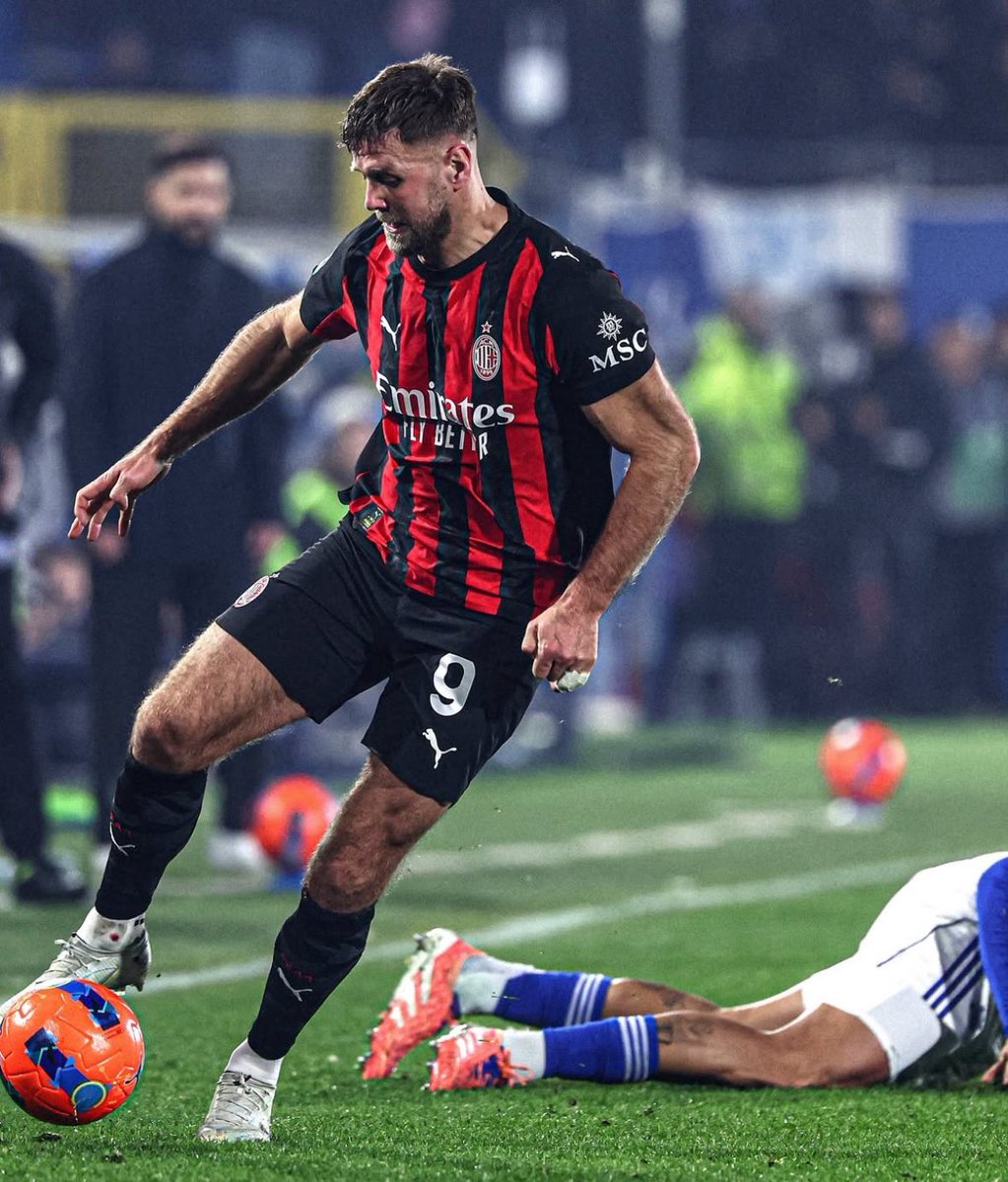 Sleeper AC Milan tweet media