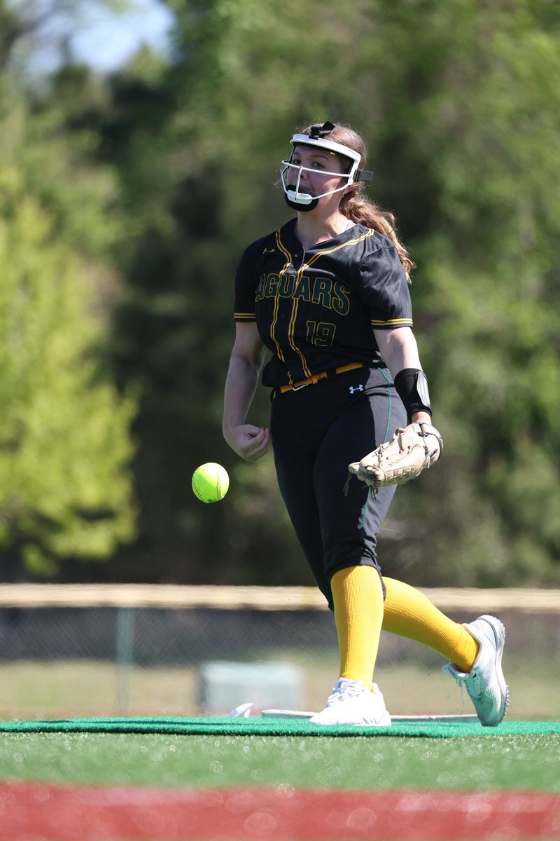 KaylieStarks's tweet photo. Had an amazing week in Myrtle beach with @Ashwaubenon_sb at the Cal Ripken Experience. I learned so much about myself and am excited to put in the work to keep improving. #calripken #classof2029 #batflex #softball #softballpitcher https://t.co/lxjFP9PlZC