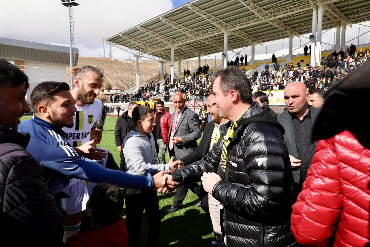 Bitlis Valiliği tweet media