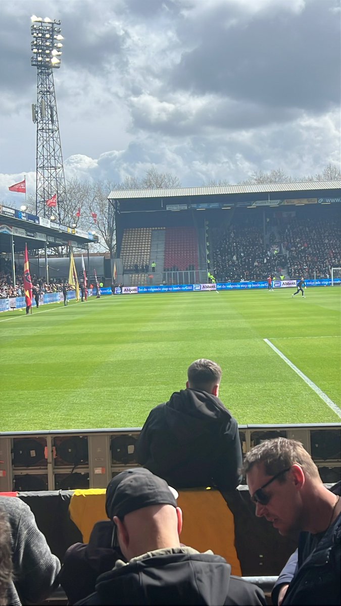 M4yzzee's tweet photo. IJsselderby #GAEpec https://t.co/XtIK51364x