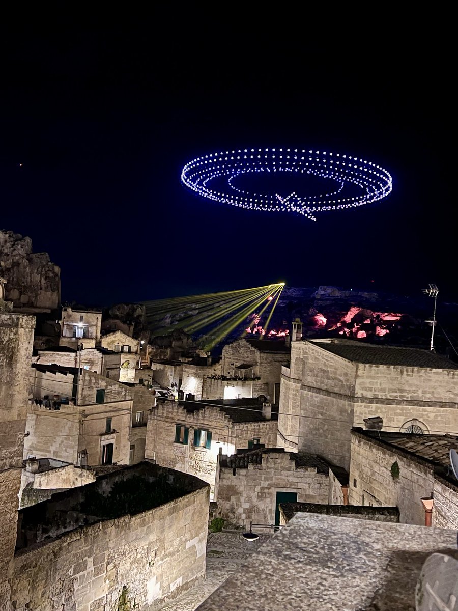 TravelinFools's tweet photo. Snapshots from a 10-night trip to Matera, Italy, a freaking stunning city, and one of the longest inhabited on the planet. Quite surreal to see a drone show above caves where people lived 15,000 years ago. 

Went with a group of 15 as part of Tursi Digital Nomads. Recommend 🤌 https://t.co/WumcJtDGKH