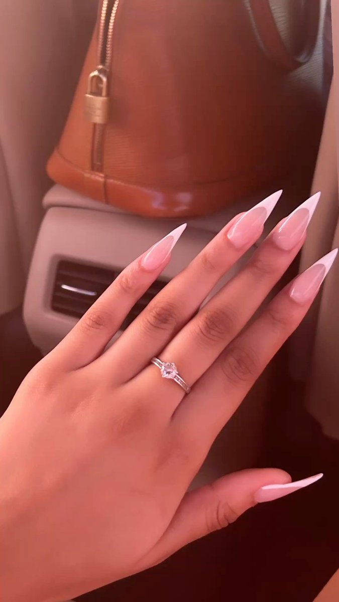 𝒜🍋‍🟩 ⋆ೃ࿔ tweet media