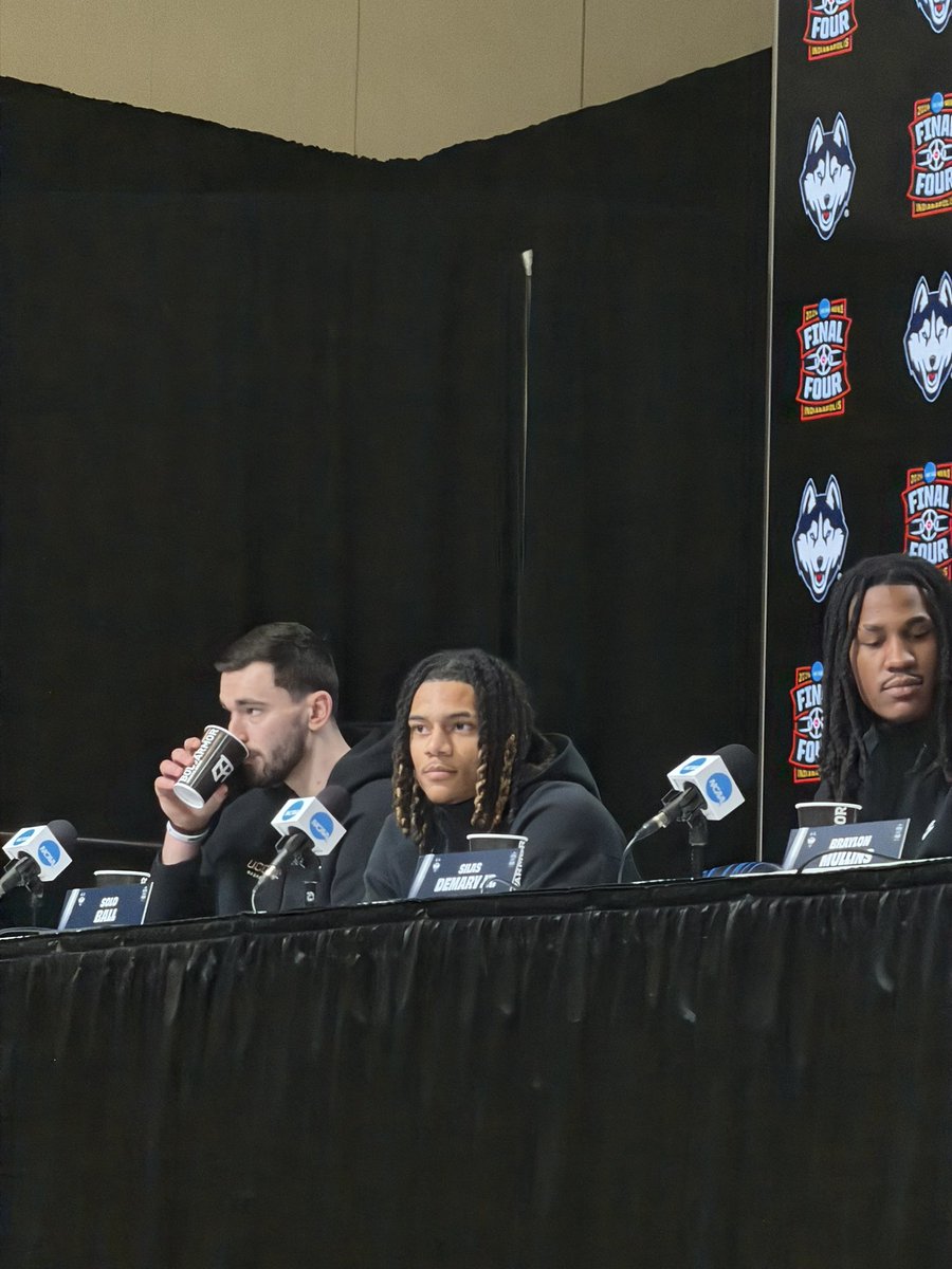 CBB_Central's tweet image. Solo Ball says his foot injury happened in the first half getting tied up on a screen. He says he feels “alright” right now and is doing everything he can to get ready to play tomorrow but he’s leaving it up to the medical staff.