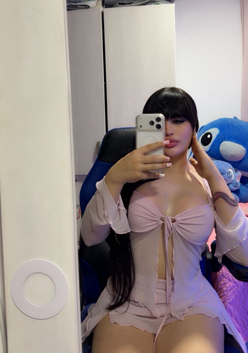 sofiadoll2 tweet media