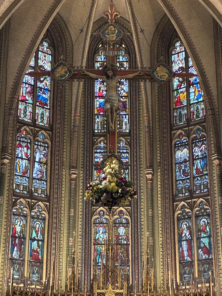 mickvanwely's tweet image. Prachtige kerk, mooie dienst #groningen  #stjozef #pasen