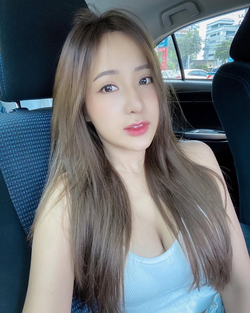 piiscau's tweet photo. เชียงคานถนนคนเดิน #ไซด์ไลน์เชียงคาน  ทางนี้ได้เลยจ้า ไอดี anda232 https://t.co/xTyP3WY6Py