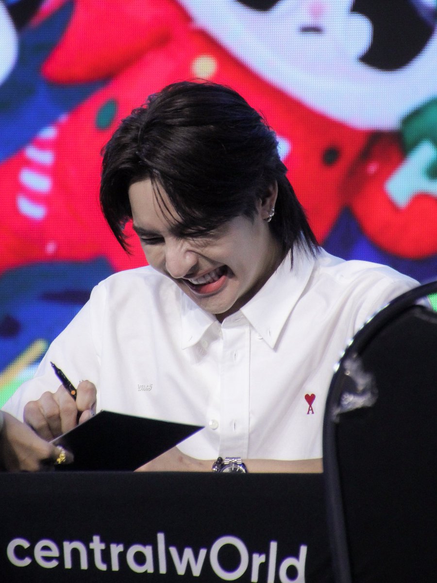 🪐 Saturn’s girl on Earth 🌏 tweet media