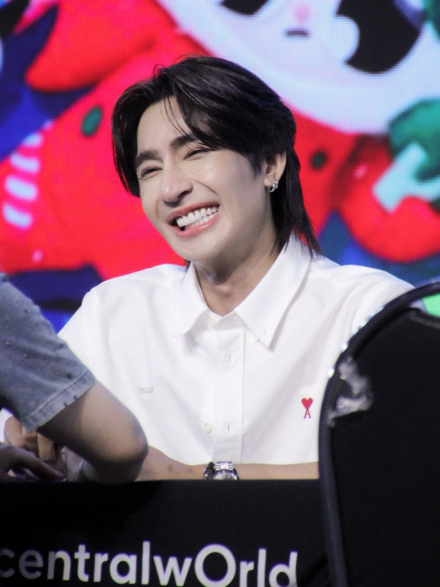 🪐 Saturn’s girl on Earth 🌏 tweet media