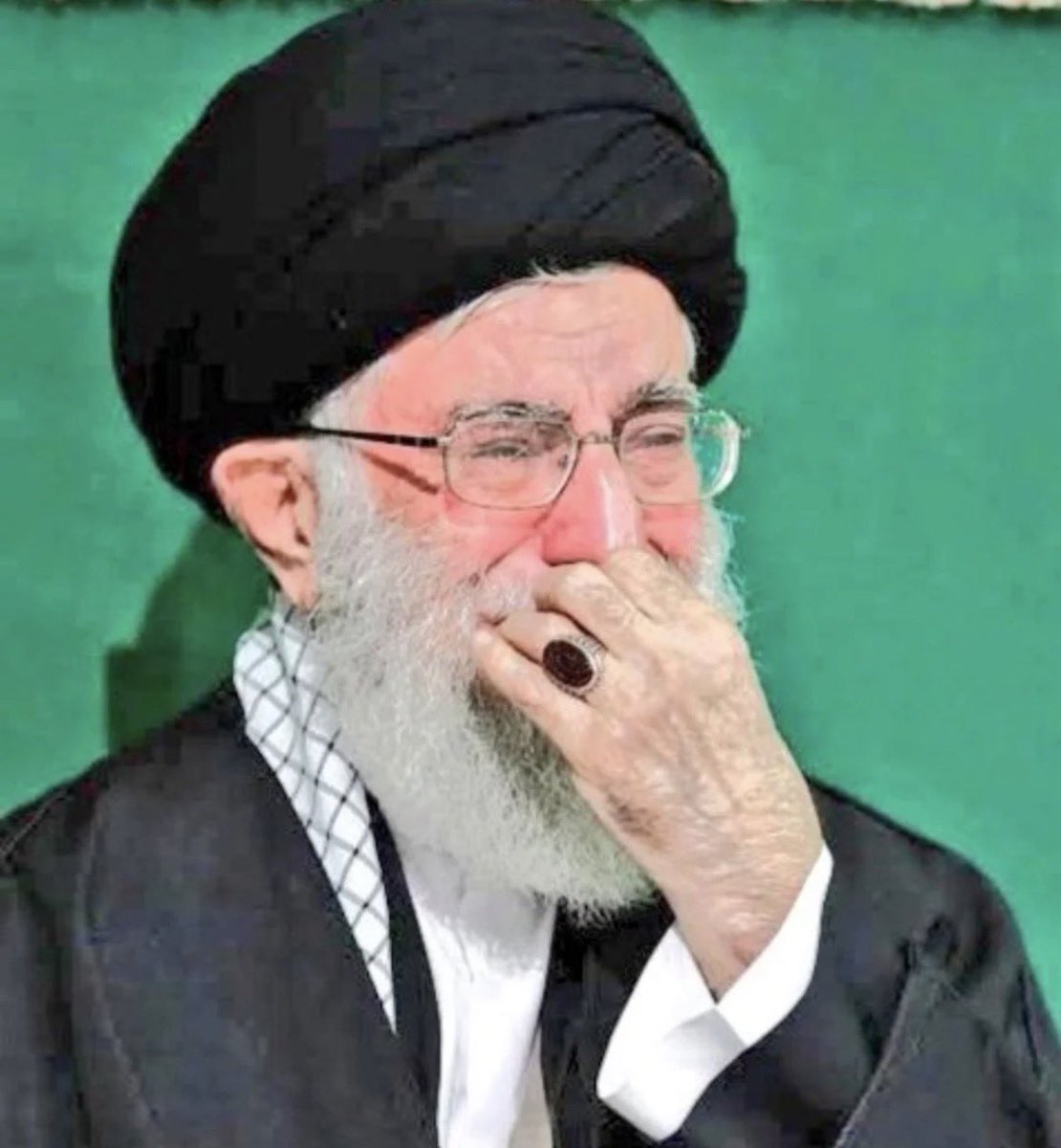 HasanJabar40673's tweet photo. برق بره بو 💩 میگیرم https://t.co/V43i7WW9Vn