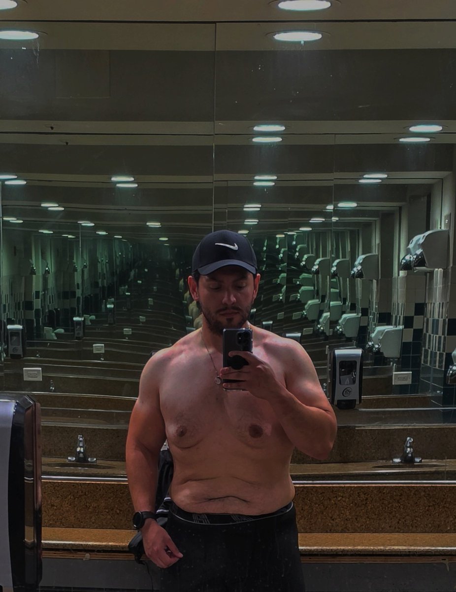 ☺︎︎ 𝐬𝐨𝐦𝐞 𝐠𝐮𝐲 tweet media