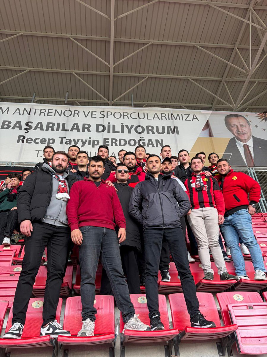 MEVSİMLİK TARIM İŞÇİSİ tweet media