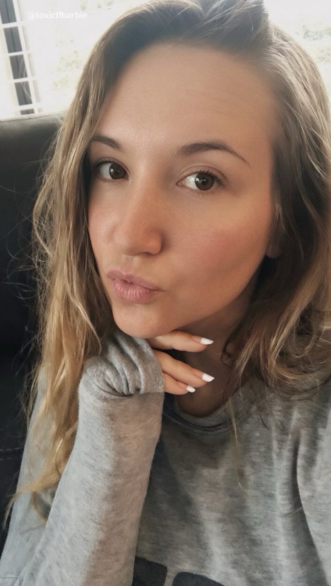 I love being a hot, racist, brat. 
Your ultimate weakness. ⭐️✨👸🏼