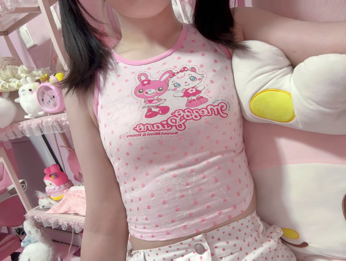 Soosofwaifu tweet media