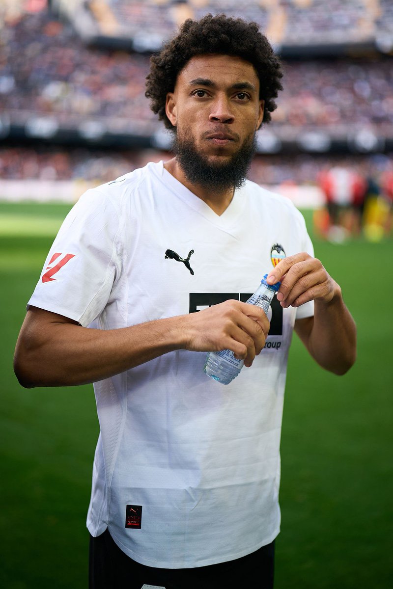 Óscar🦇 tweet media