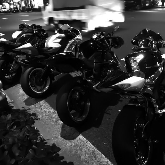 jaeminkenek's tweet photo. Perbedaan motor anak dream yg lain vs motor Renjun 😭😭😭😭 https://t.co/JxoyIAAdTH