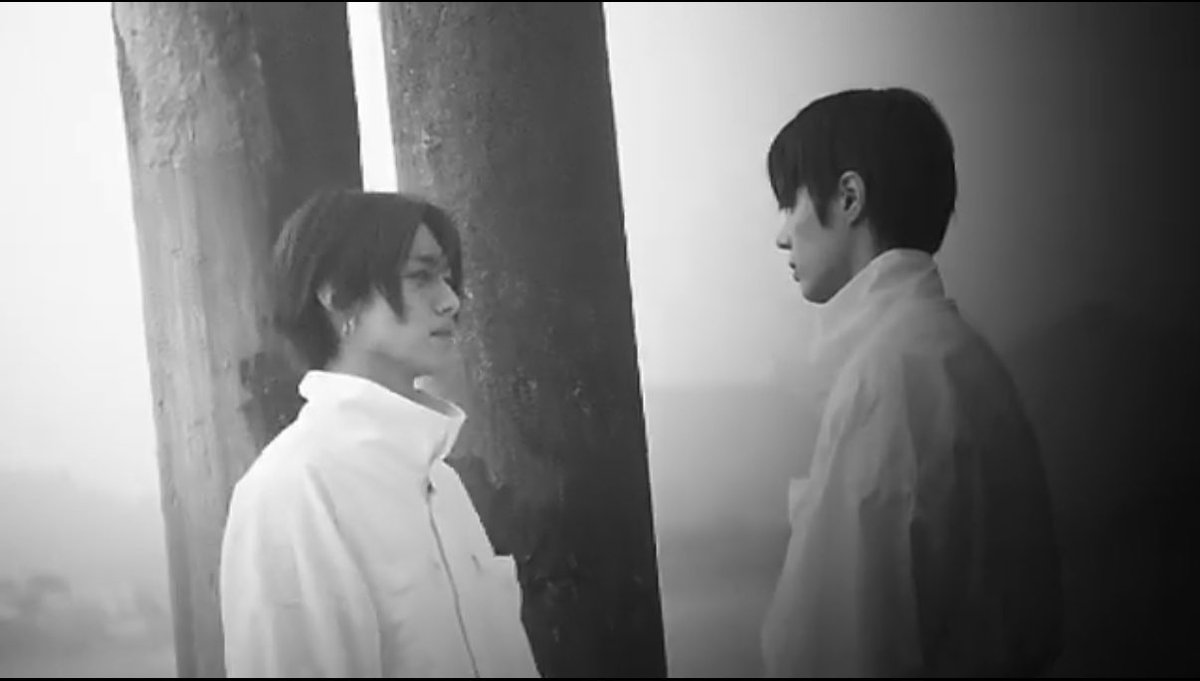 황성빈 앞에서 커플링 던지면 이 표정일듯