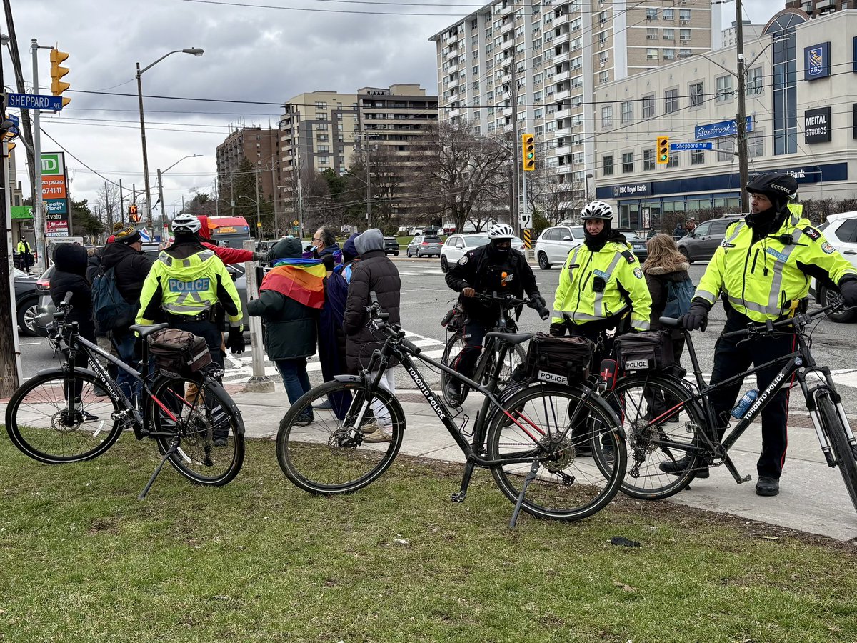 Toronto Police tweet media