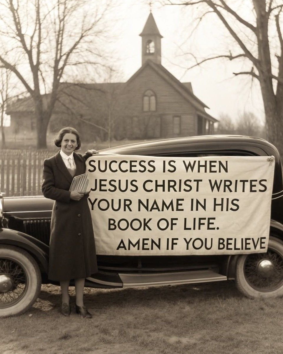 Sarah Sizzle tweet media