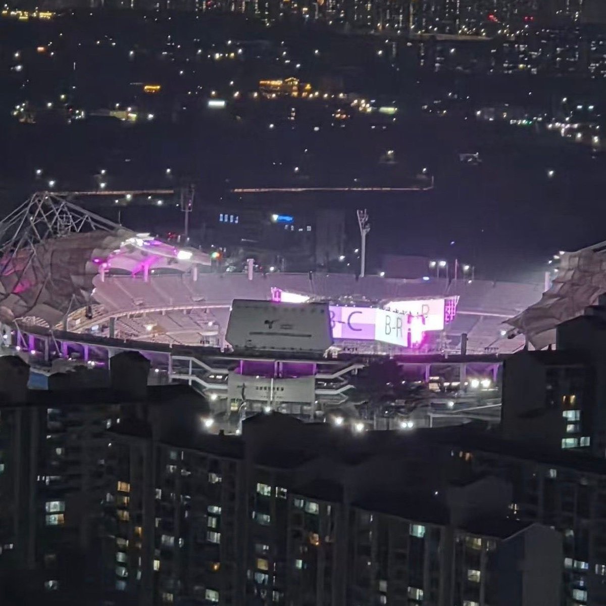 ro ☆ VERÁ A BTS DOS VECES Y UNA CON SOUNDCHECK tweet media