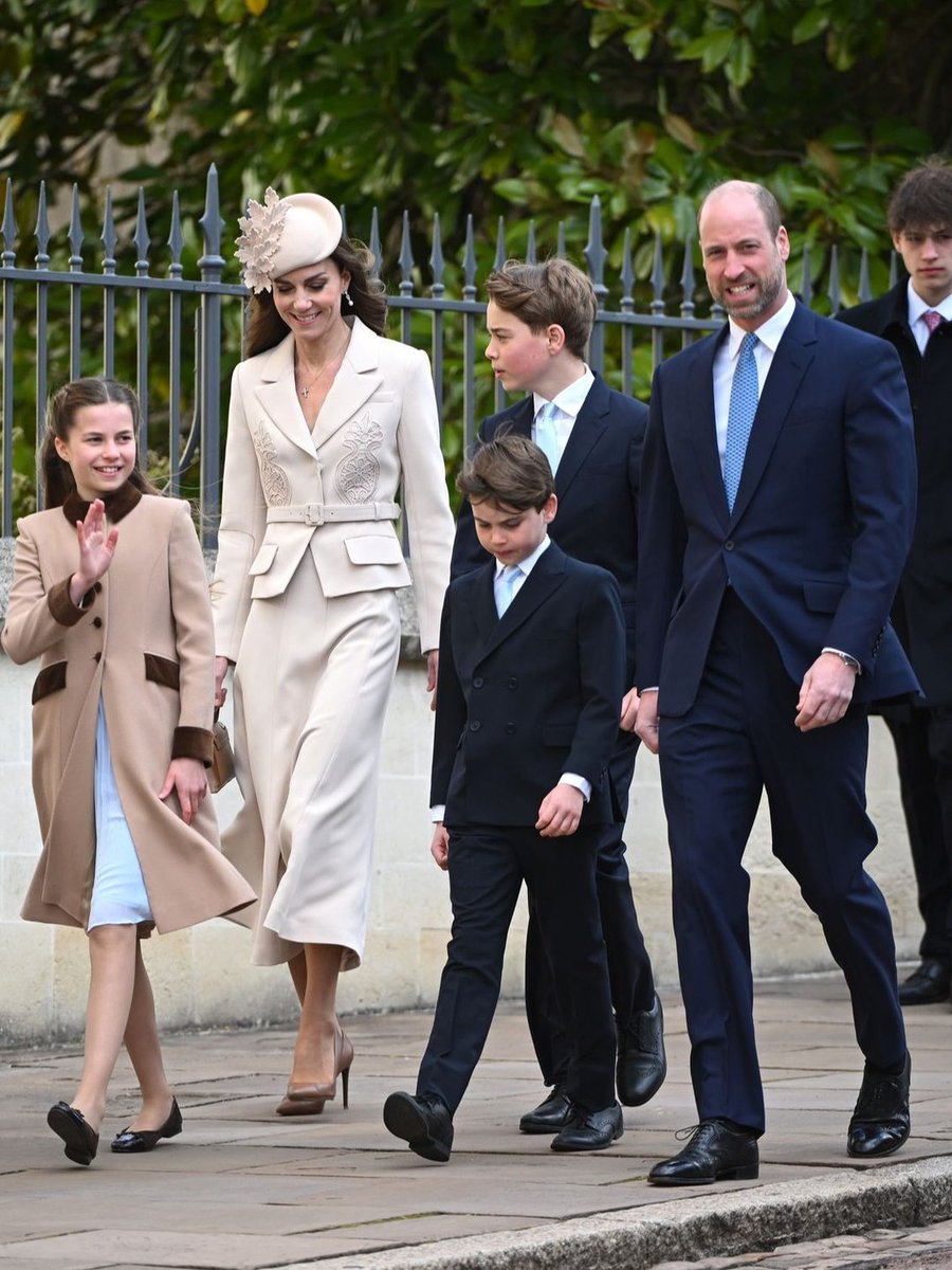 glitz__journal's tweet image. #Royalty 😍