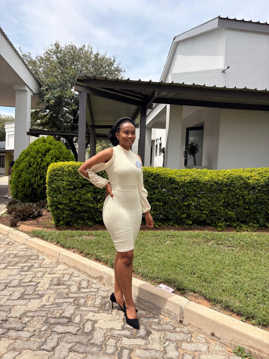 Zandisile Howe tweet media