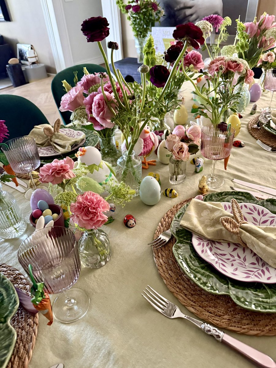 vaneklein's tweet photo. Christ is risen 🌸🐣

#HeHasRisen #EasterTable #SpringDecor #EasterVibes #FaithAndJoy #Tablescape #FloralDesign #HappyEaster #SpringInspiration #Christ #CelebrateEaster #HostessStyle https://t.co/FTlRhku5Zy