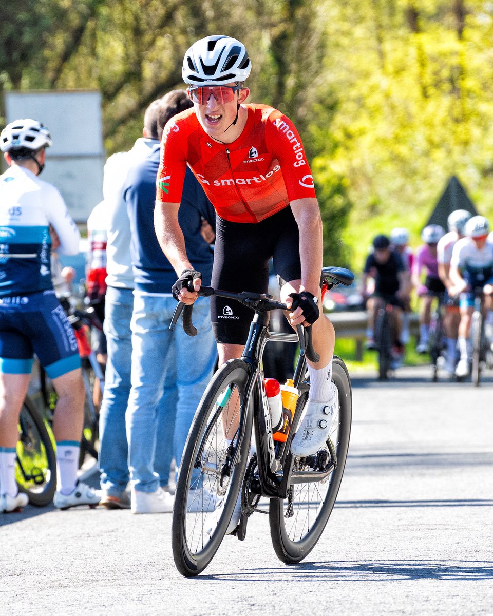 🏅 𝐓𝐱𝐚𝐩𝐞𝐥𝐚 𝐀𝐢𝐭𝐨𝐫 𝐀𝐠𝐢𝐫𝐫𝐞𝐫𝐞𝐧𝐭𝐳𝐚𝐭!

💯 Klasika Primaverak sari handia utzi du: zumaiarra Euskadiko txapeldun berria da elite mailan.

🚀 Ibañez ihesaldi onean sartu da eta amaierara arte eutsi dio, esprintean hirugarren amaituz.

#EuskaldunTxapelketa