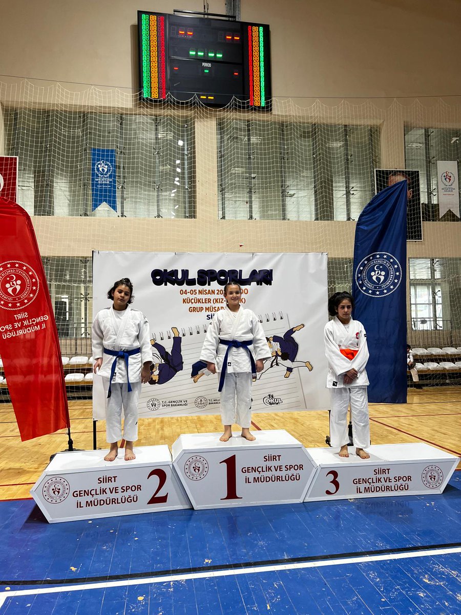 📌Azimleri, mücadeleleri ve disiplinleriyle göz dolduran sporcularımız, hem okullarını hem de illerini gururlandırdı.

👏 Sporcularımızı ve emeği geçen antrenörlerini tebrik ediyor, başarılarının devamını diliyoruz.