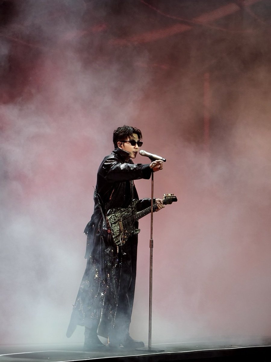 Ry_fernHH's tweet image. รีวิวร้านเช่าโทรศัพท์ ที่เราใช้ถ่ายตอนไป #Riserconcert เรานั่งอยู่ SB แถว H ตอนไปรับโทรศัพท์ที่ร้านให้บริการดี แนะนำการใช้งานไม่นานด้วย ตอนนั้นเช่า VIVO X300 + Lens ทั้งรูป ทั้งวีดีโอที่ได้คือจึ้งมาก ร้านส่งไฟล์ให้เร็วมาก ๆ ด้วย มีโอกาสใช้บริการอีกแน่นอน #รีวิวติ่งให้เช่า