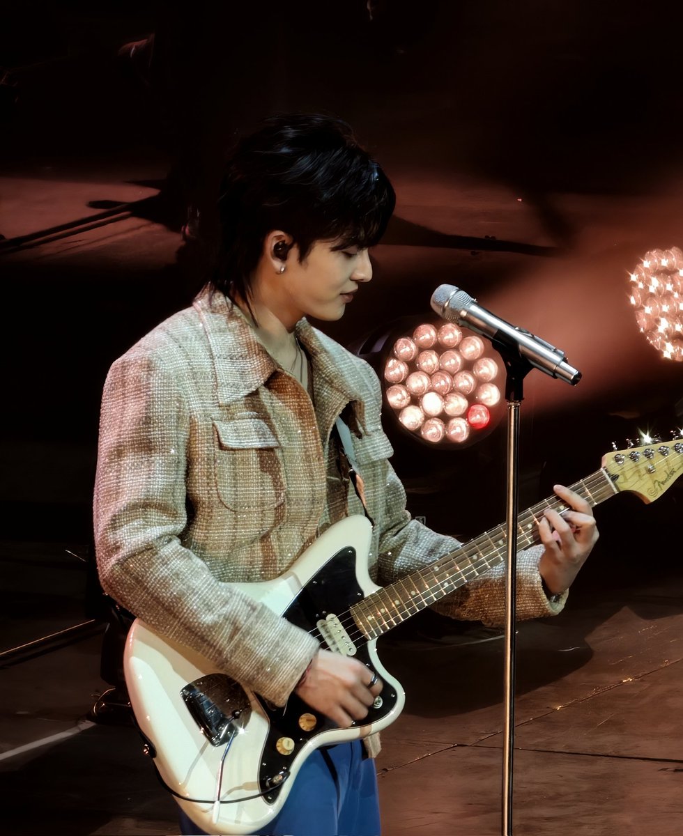 Ry_fernHH's tweet image. รีวิวร้านเช่าโทรศัพท์ ที่เราใช้ถ่ายตอนไป #Riserconcert เรานั่งอยู่ SB แถว H ตอนไปรับโทรศัพท์ที่ร้านให้บริการดี แนะนำการใช้งานไม่นานด้วย ตอนนั้นเช่า VIVO X300 + Lens ทั้งรูป ทั้งวีดีโอที่ได้คือจึ้งมาก ร้านส่งไฟล์ให้เร็วมาก ๆ ด้วย มีโอกาสใช้บริการอีกแน่นอน #รีวิวติ่งให้เช่า