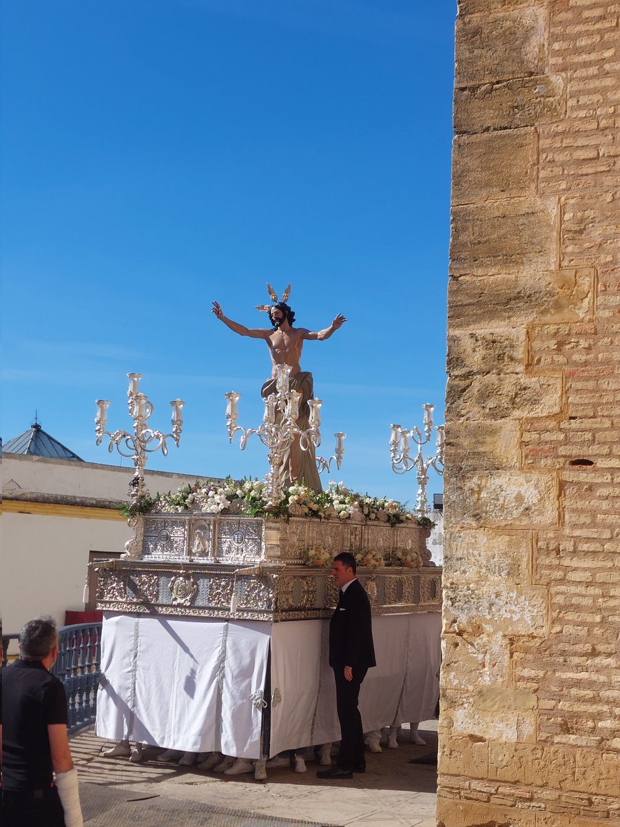 PEPEALMENA's tweet photo. Jesus resucita en Utrera 
@ResucitadodeUtr 
@ArtesacroT https://t.co/TQUaTu5c0k