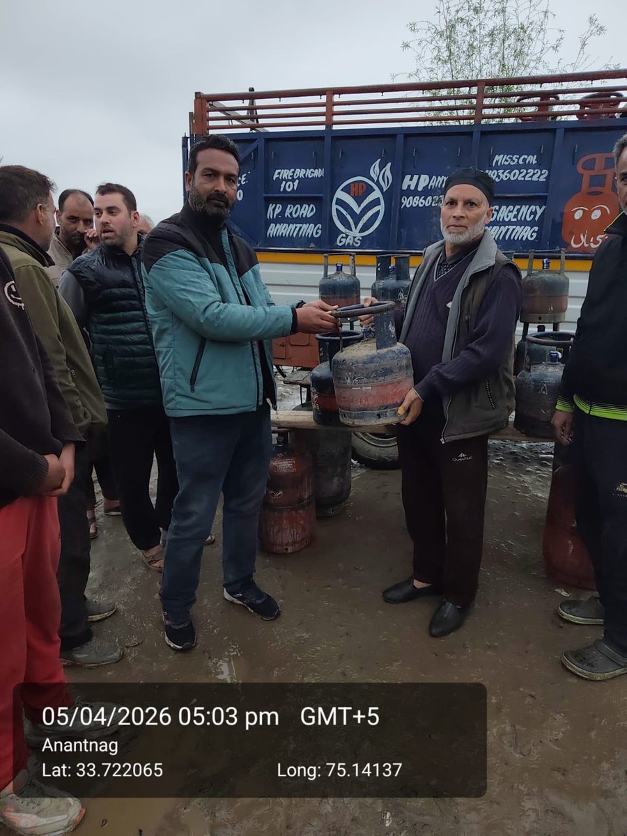 arifsqx's tweet photo. 5Kg cylinder Mela https://t.co/ClKBGaTxsv