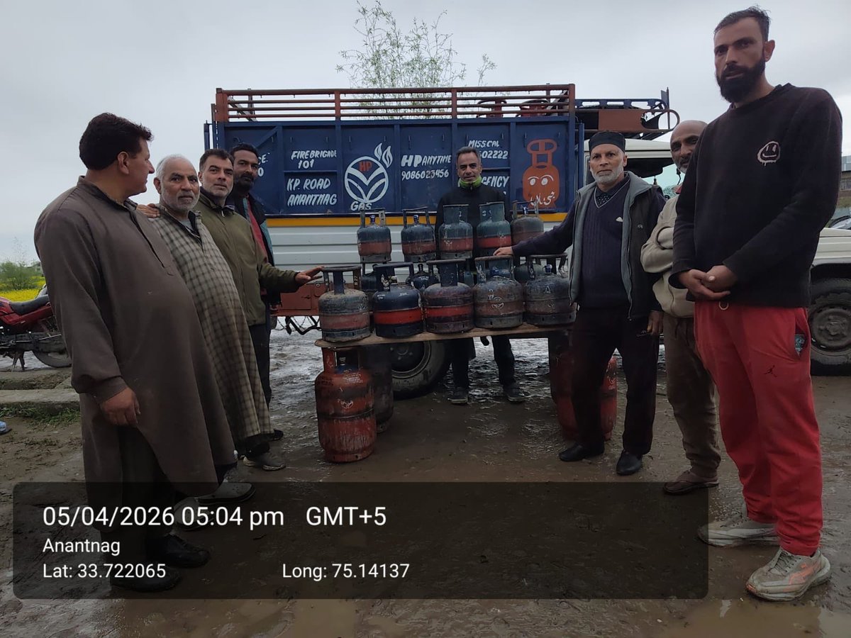 arifsqx's tweet photo. 5Kg cylinder Mela https://t.co/ClKBGaTxsv