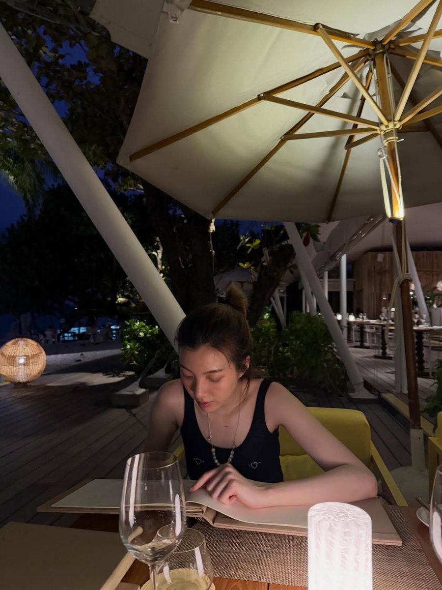 ลาพักร้อนSKKS tweet media