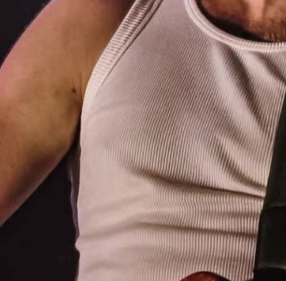 dstqrkey's tweet photo. Girl, your breast. https://t.co/j8zQrfHMeS