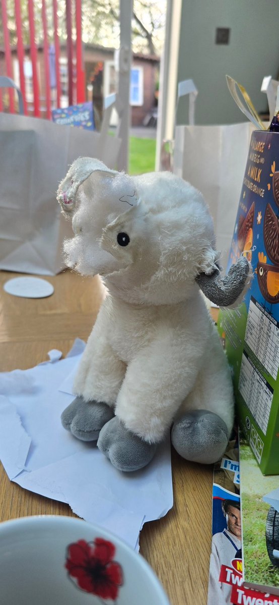 Lestahlad tweet media