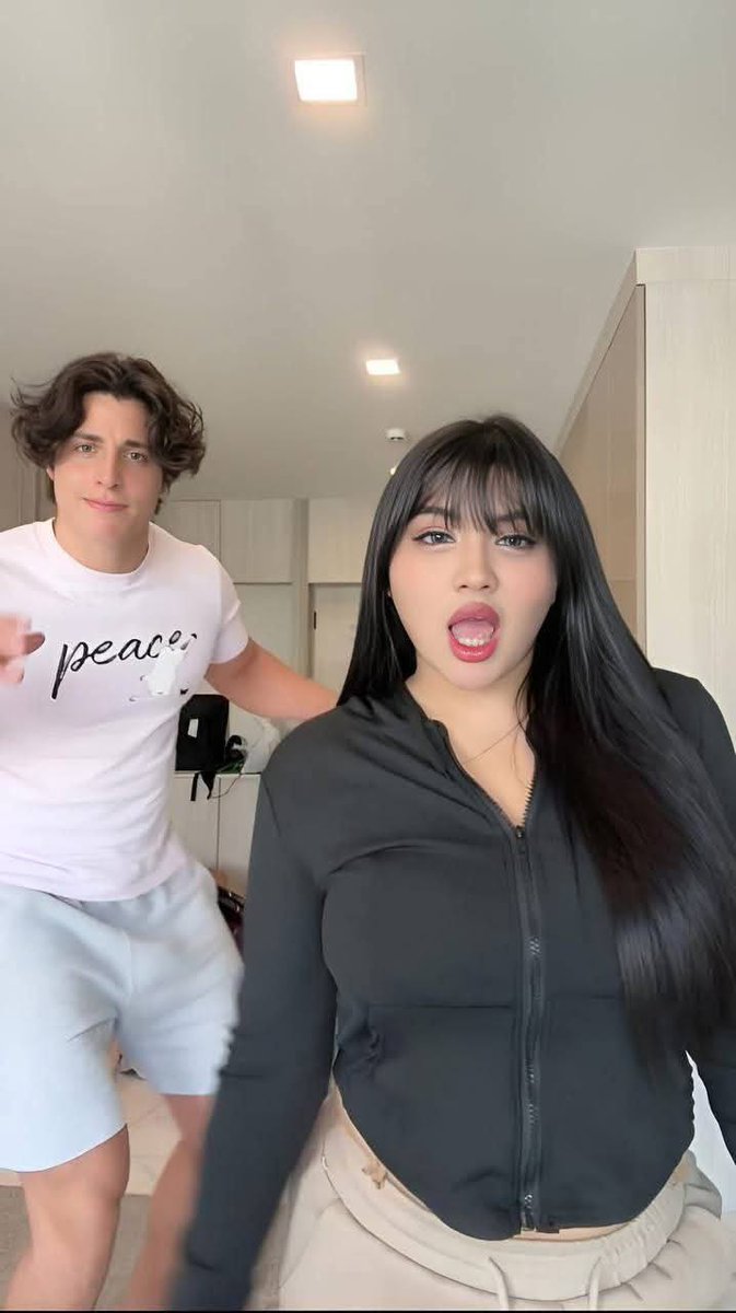 c h e r y l tweet media