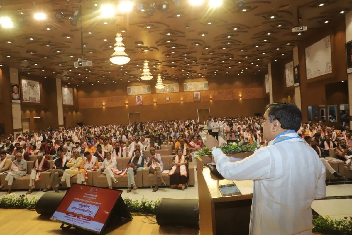 આ તકે મારી શાળા જનતા વિદ્યાલય, તાતણીયાને સંસ્કૃત કક્ષ અર્પણ કરવામાં આવ્યો તે બદલ ગુજરાત રાજ્ય સરકાર અને ગુજરાત રાજ્ય સંસ્કૃત બોર્ડનો આભારી છું. સંસ્કૃત ભાષા આપણા સાંસ્કૃતિક વારસાની આત્મા છે – તેને જાળવી રાખવી અને આગળ ધપાવવી એ આપણી સૌની જવાબદારી છે.